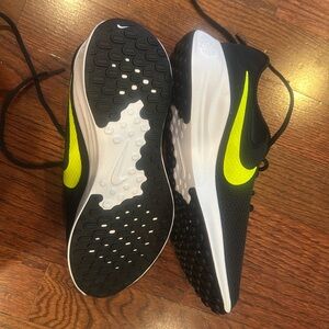 Nike Men 10 New without box